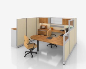 Cubicle with "U" Desk Configuration