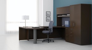 Peninsula "U" Desk with Hutch